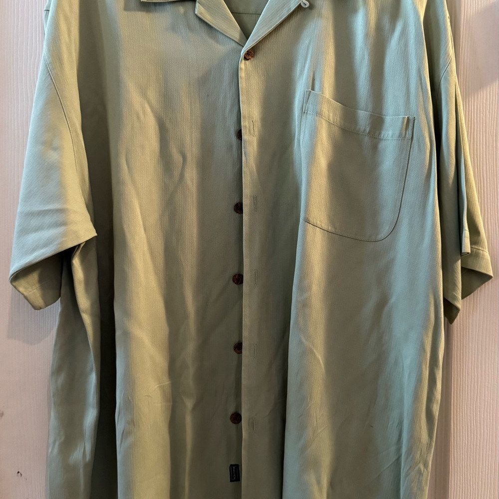 Men's XL Tommy Bahama Green Short Sleeve Shirt​